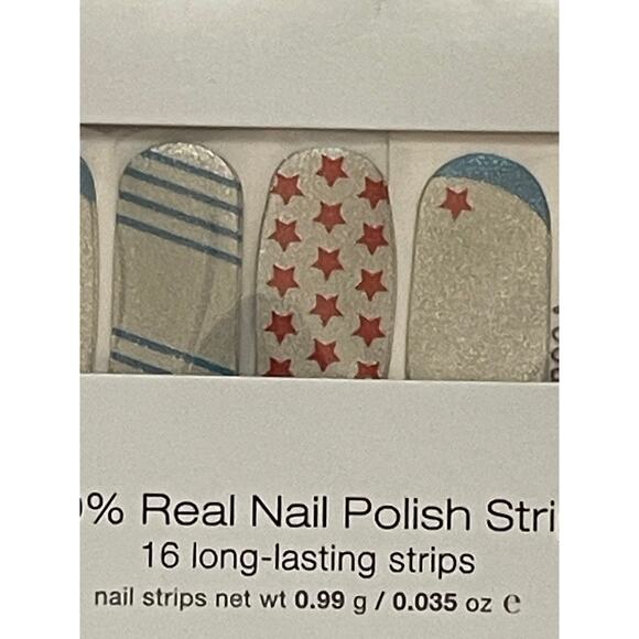 Color Street Nails Sealed Free For All - Picture 2 of 4